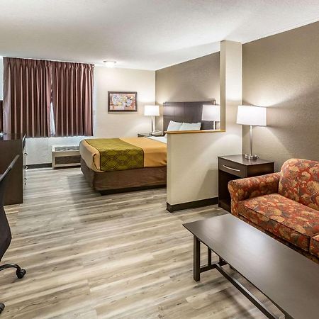 Econo Lodge Inn&Suites Newton Esterno foto