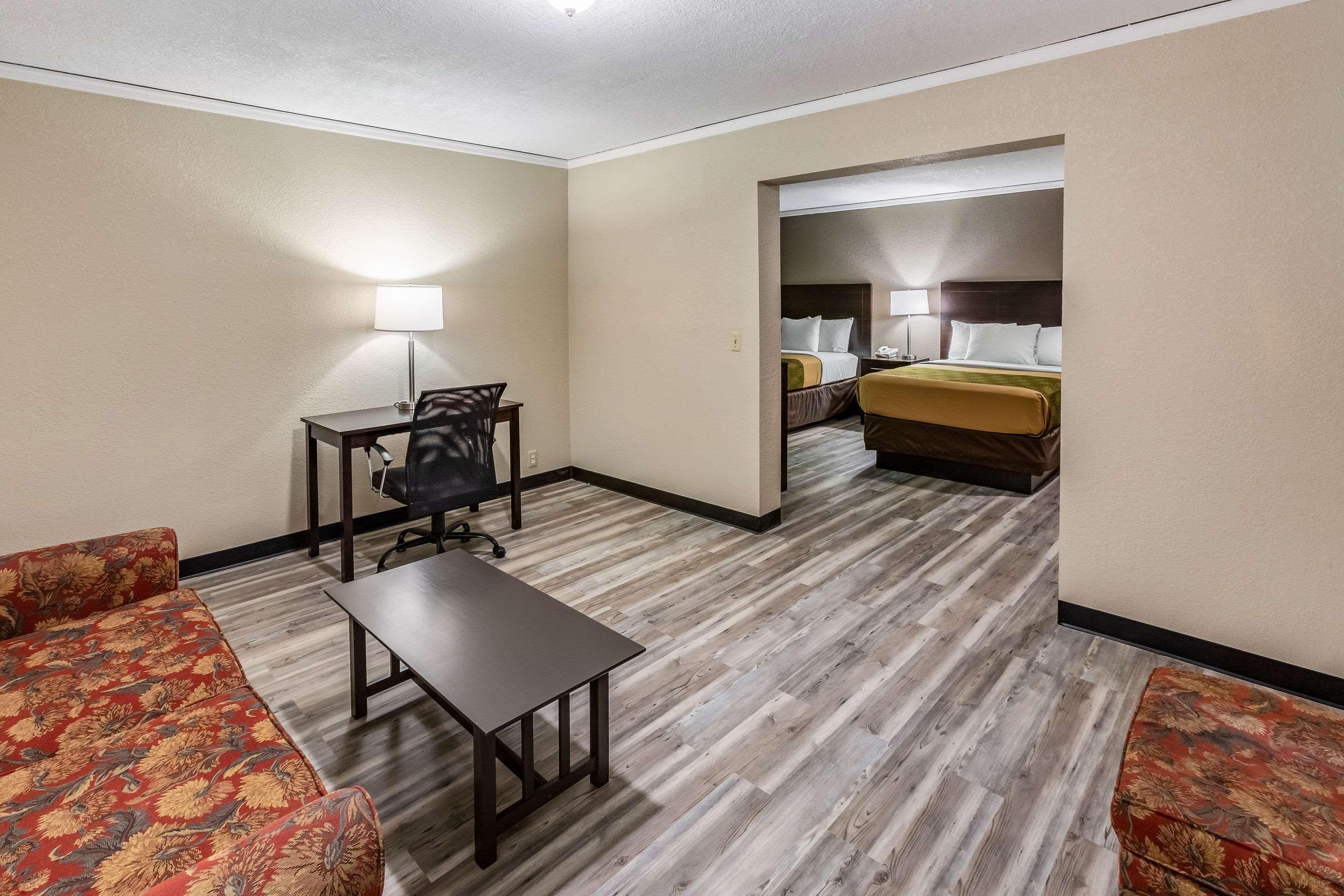 Econo Lodge Inn&Suites Newton Esterno foto