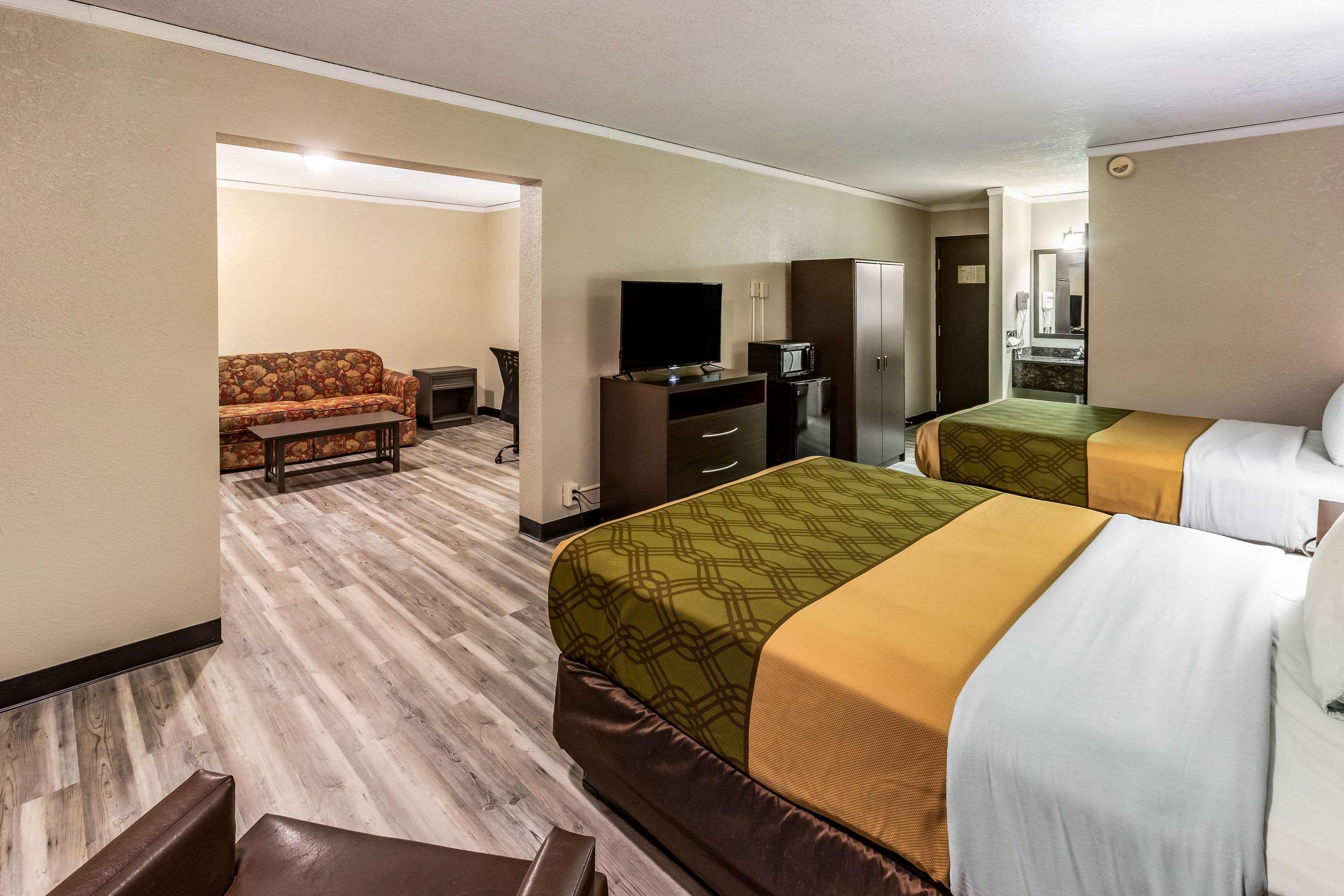 Econo Lodge Inn&Suites Newton Esterno foto