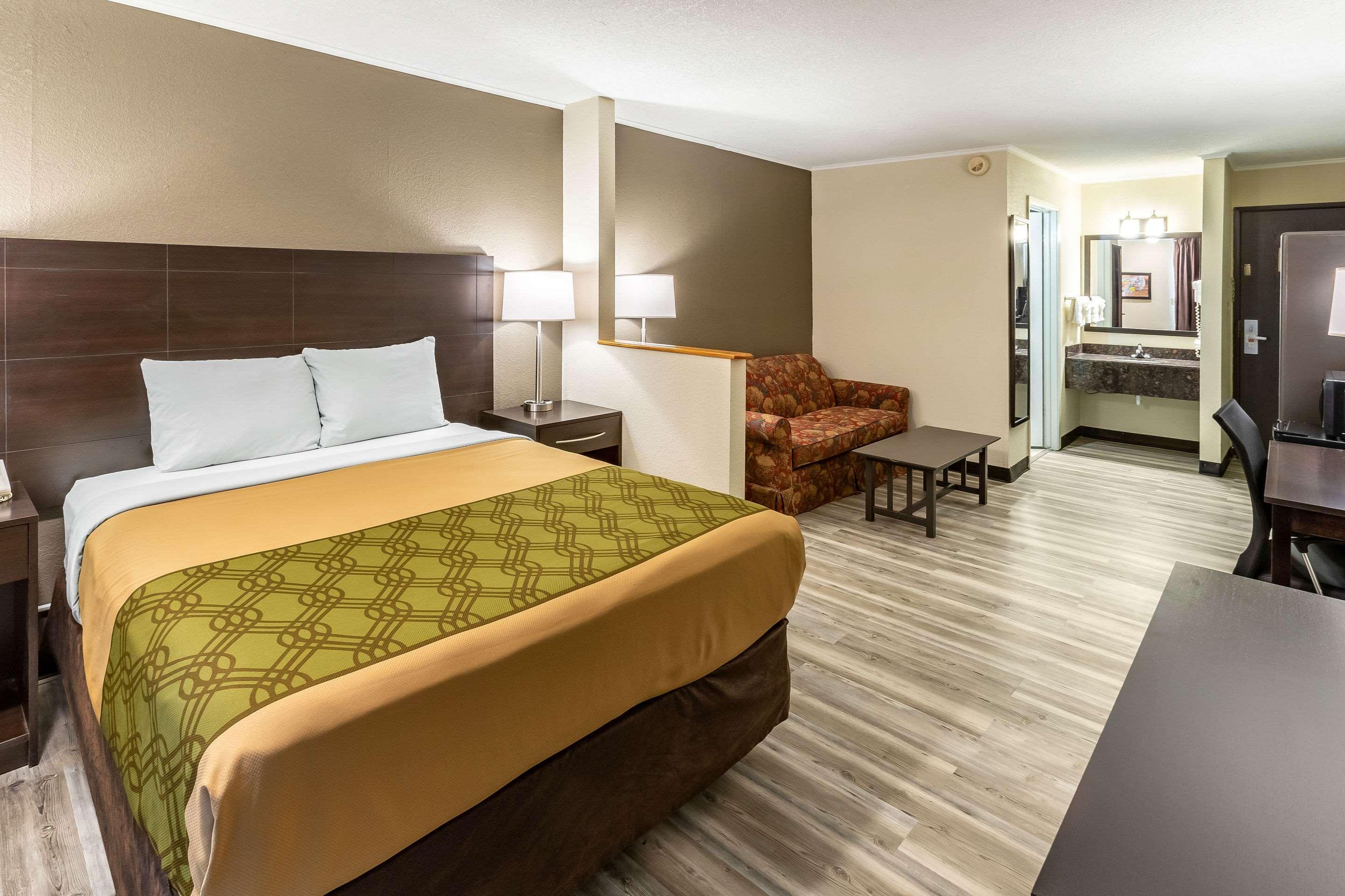 Econo Lodge Inn&Suites Newton Esterno foto