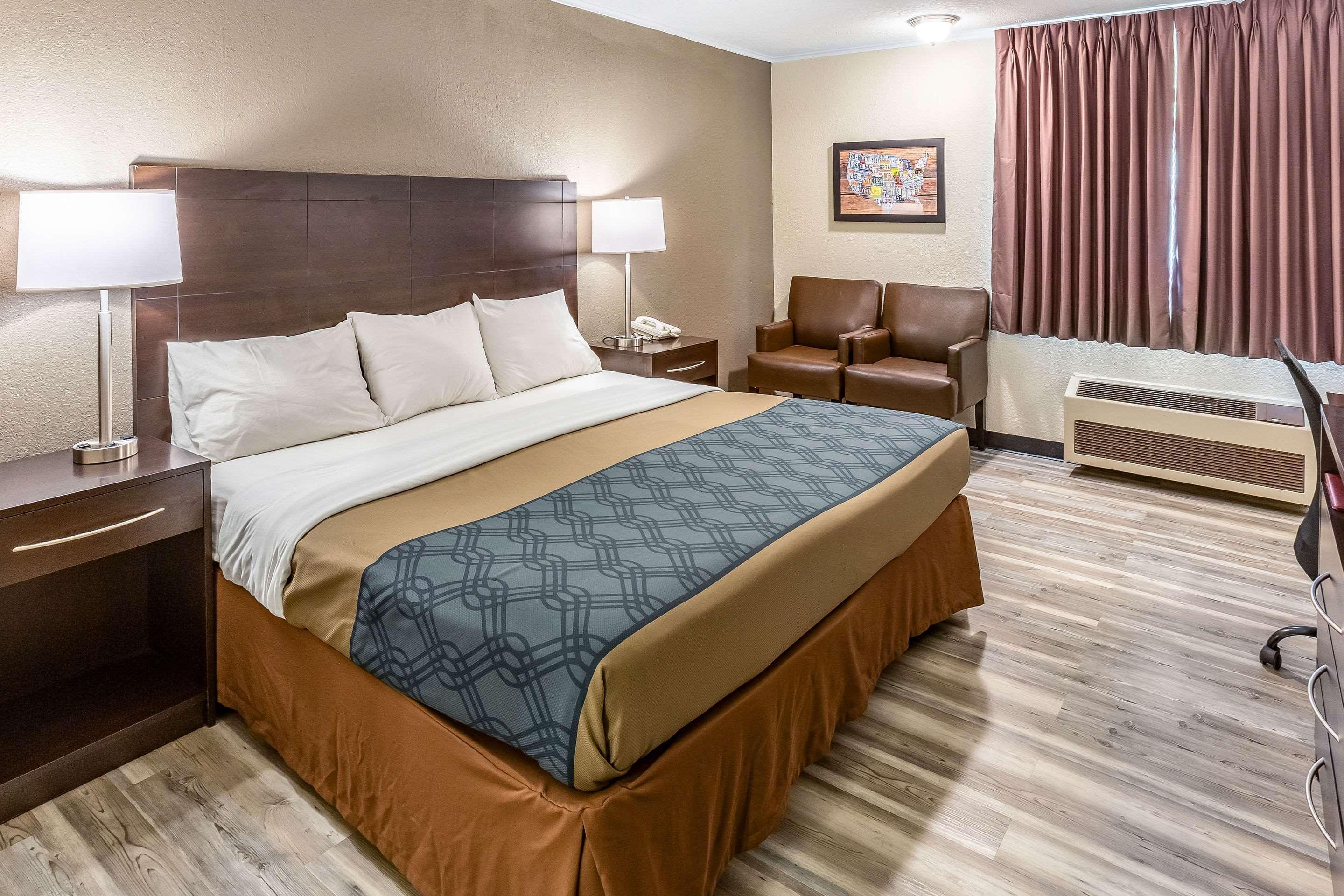 Econo Lodge Inn&Suites Newton Esterno foto