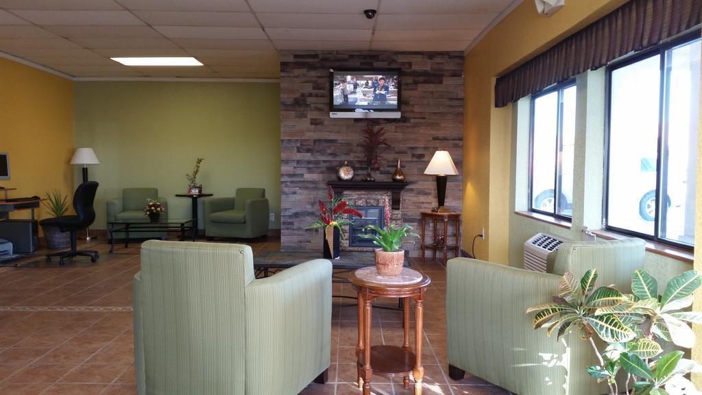 Econo Lodge Inn&Suites Newton Esterno foto