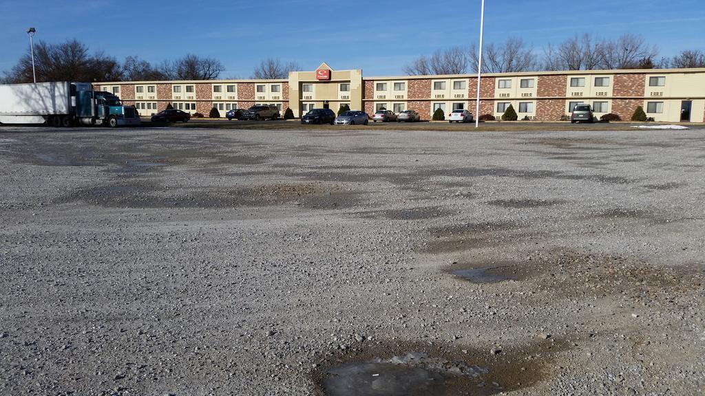Econo Lodge Inn&Suites Newton Esterno foto