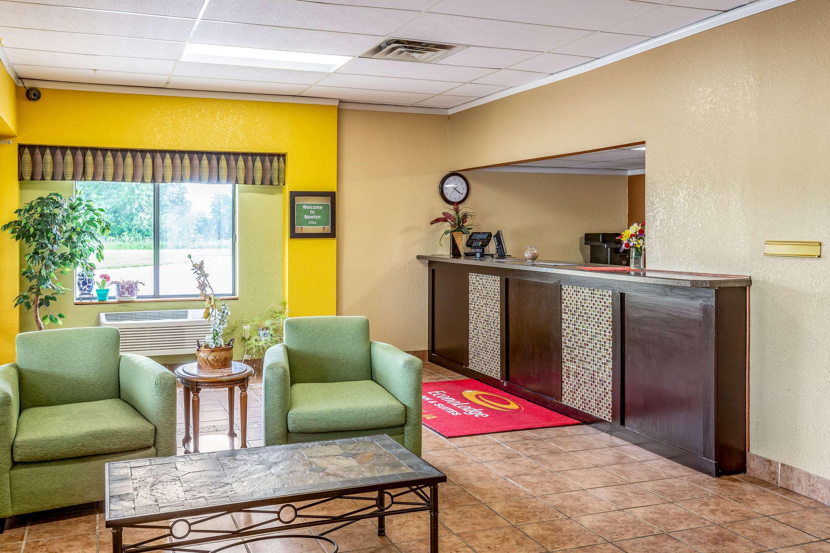 Econo Lodge Inn&Suites Newton Esterno foto