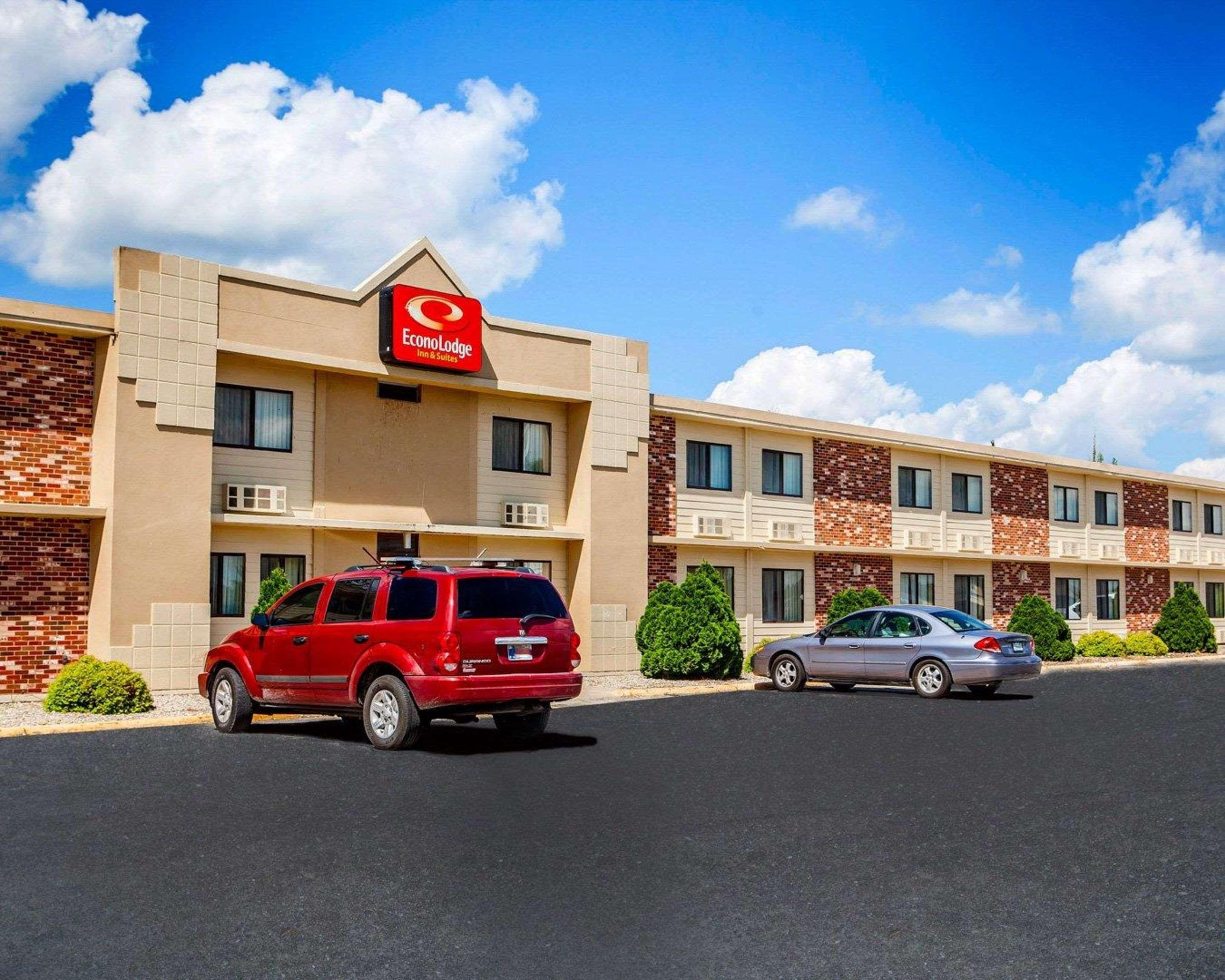 Econo Lodge Inn&Suites Newton Esterno foto