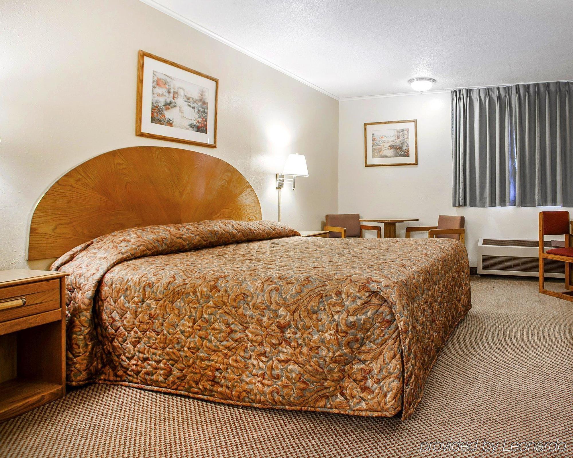 Econo Lodge Inn&Suites Newton Esterno foto