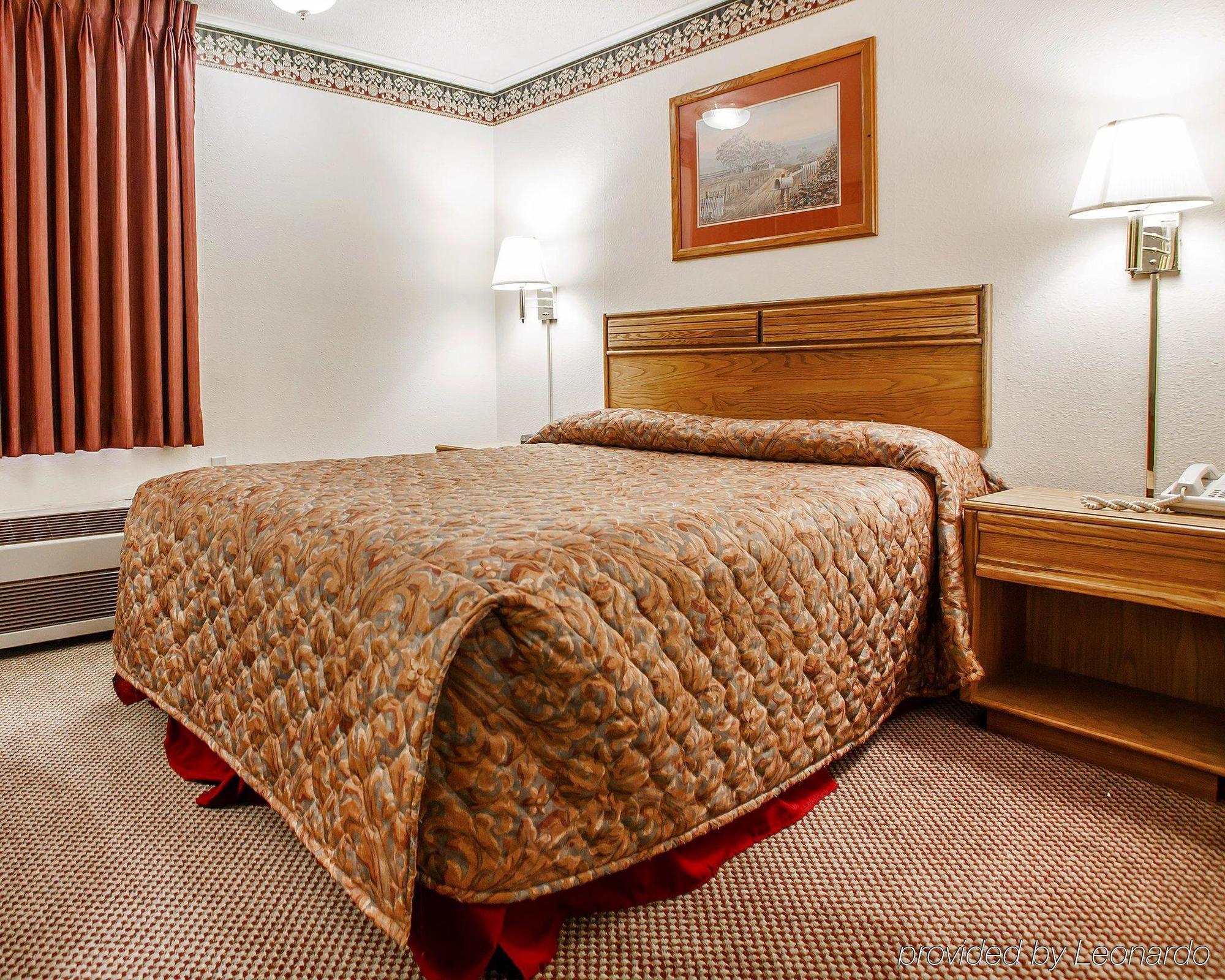 Econo Lodge Inn&Suites Newton Esterno foto