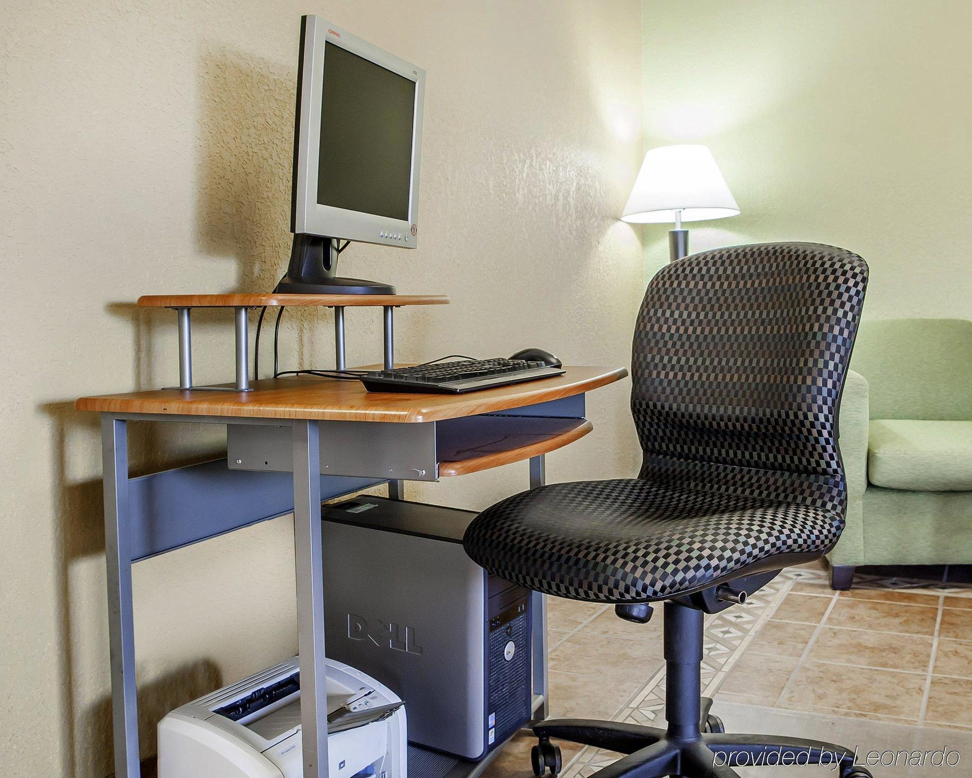 Econo Lodge Inn&Suites Newton Esterno foto