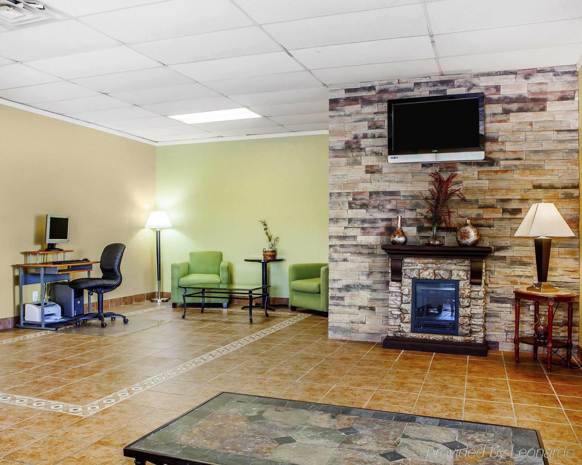 Econo Lodge Inn&Suites Newton Esterno foto