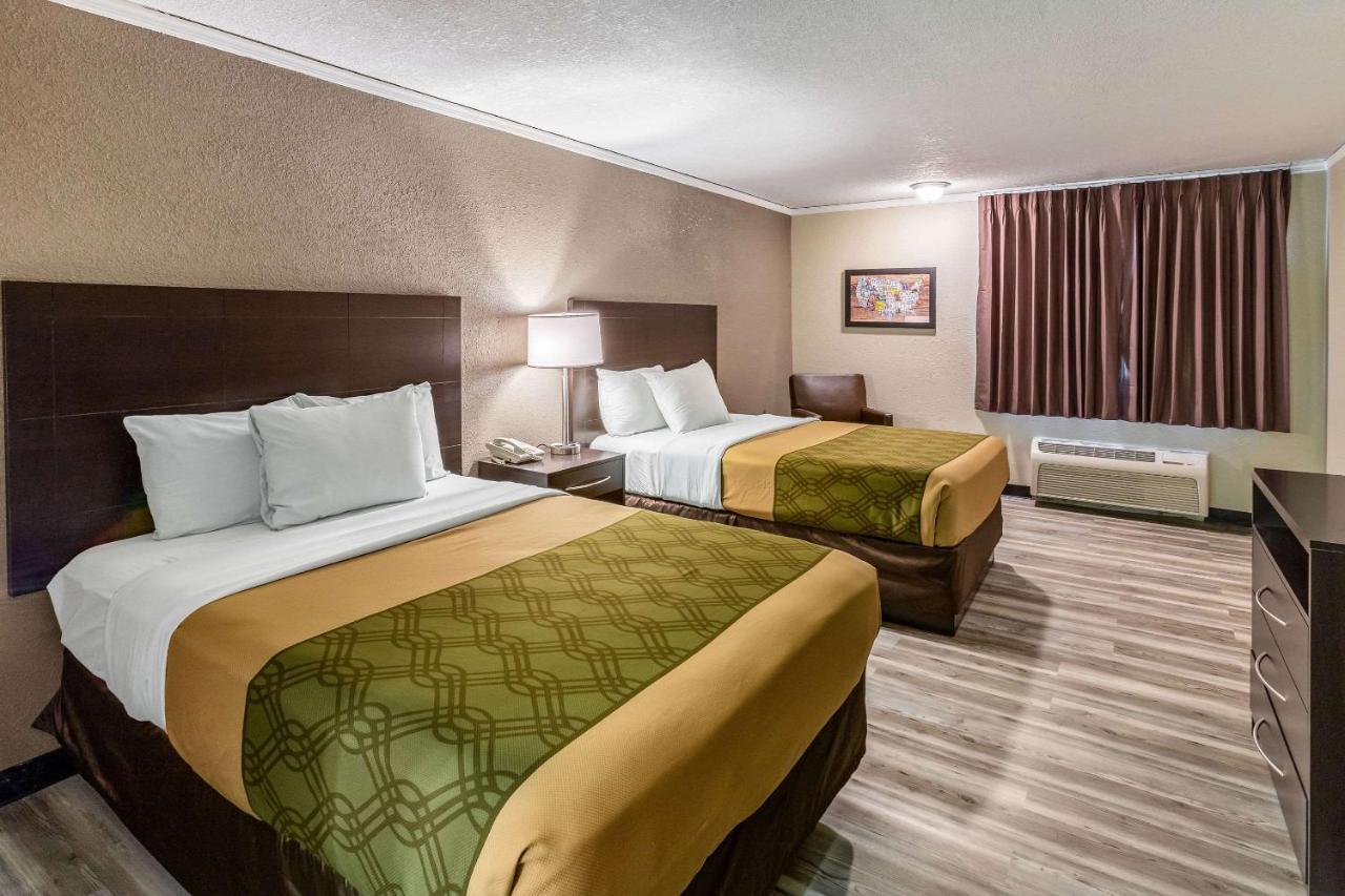 Econo Lodge Inn&Suites Newton Esterno foto